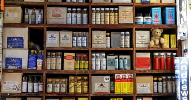 Etiquetas para Industria Farmacéutica en Chile: Cumplimiento ISP, Trazabilidad y Materiales Especiales